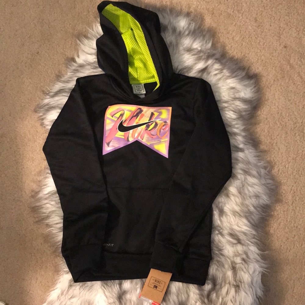 Nike Big Girls Therma-fit pullover hoodie